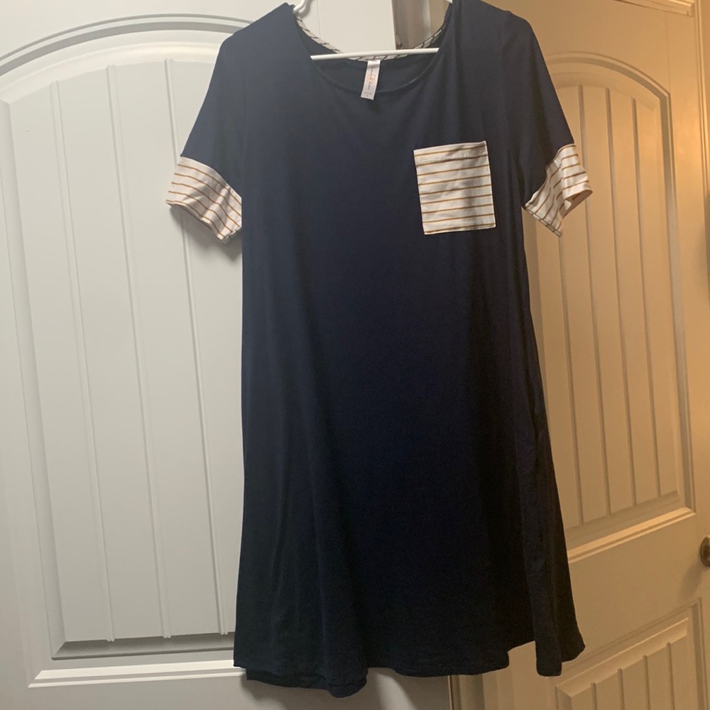 Discount Divas dress-small w pockets